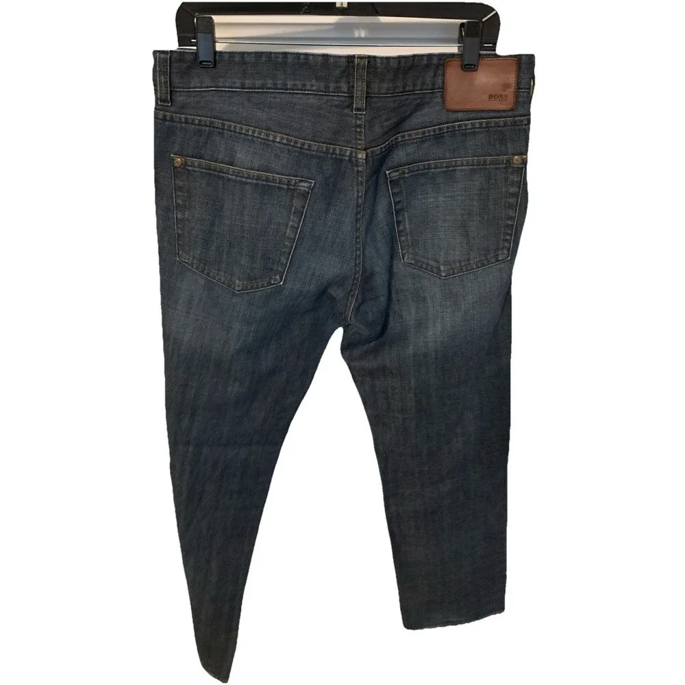 Hugo Boss men's denim jeans, size 34/32, bootcut.